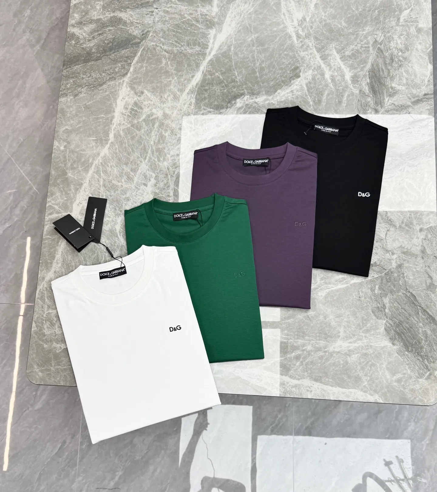 170 ⚜️Dolce & Gabbana New Arrival Original T ❤️ Quality ， Breathable， ！ ， DG . ， ， 、 OK。 ， ， ， Versatile . ！ ：Black.White.Green.Purple.Sizes：S-3XL（175/140 M）